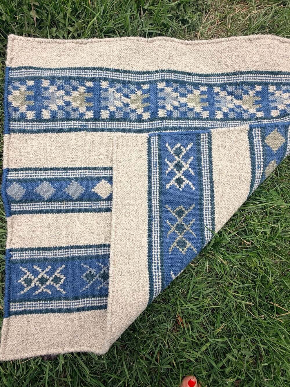 Elizabeth’s Cloth 22”x22” Mesa Stripe Deep Blue Runner Rug - Classic Weave